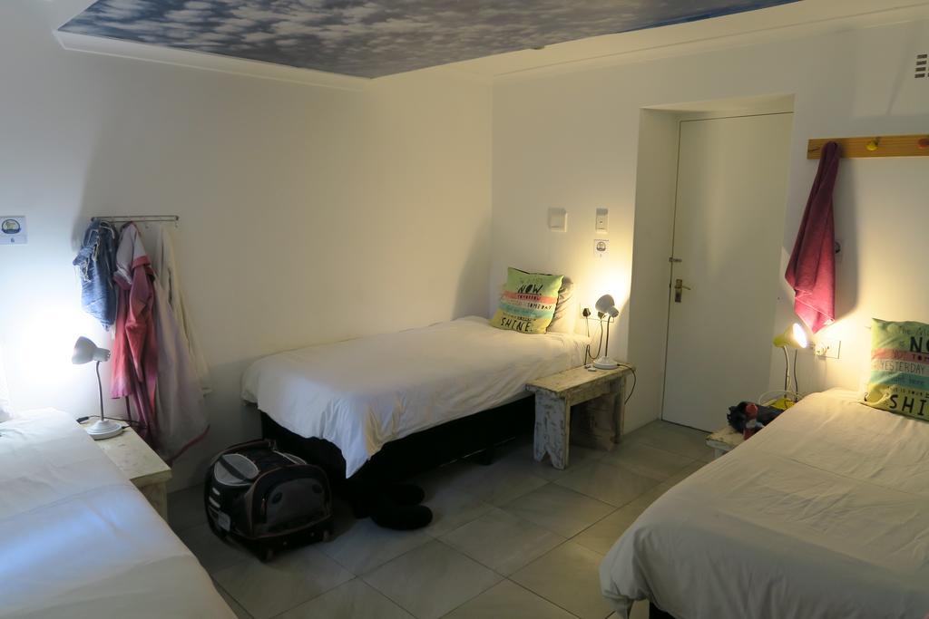 Atlantic Point Backpackers Hostel *