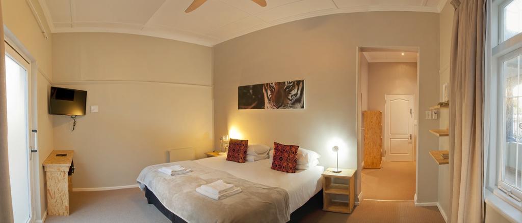 Atlantic Point Backpackers Cape Town