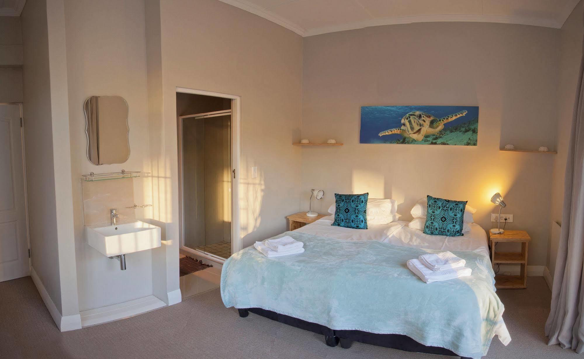 Atlantic Point Backpackers Hostel *